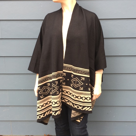 NWT M/L Geometric Poncho Black/Brown - Picture 3 of 7